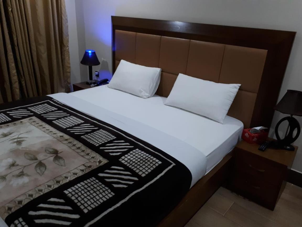 Midtown Hotel Ραβαλπίντι Εξωτερικό φωτογραφία