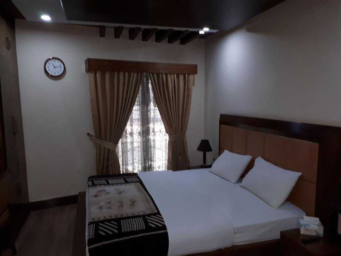 Midtown Hotel Ραβαλπίντι Εξωτερικό φωτογραφία