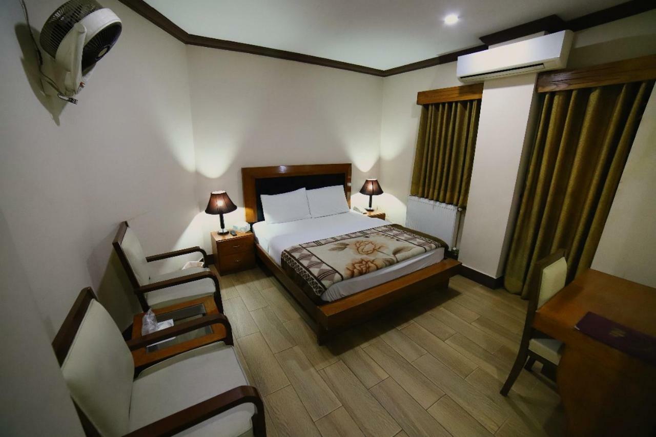 Midtown Hotel Ραβαλπίντι Εξωτερικό φωτογραφία